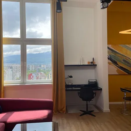 Skyline Penthouse & Rooftop Terrace شقة صوفيا