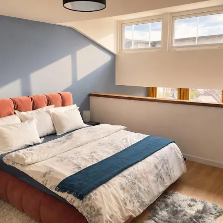 Skyline Penthouse & Rooftop Terrace 아파트 *